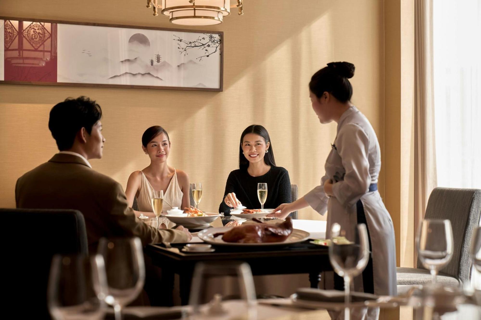 Sheraton Saigon Grand Opera Hotel Ho Chi Minh City Exterior photo